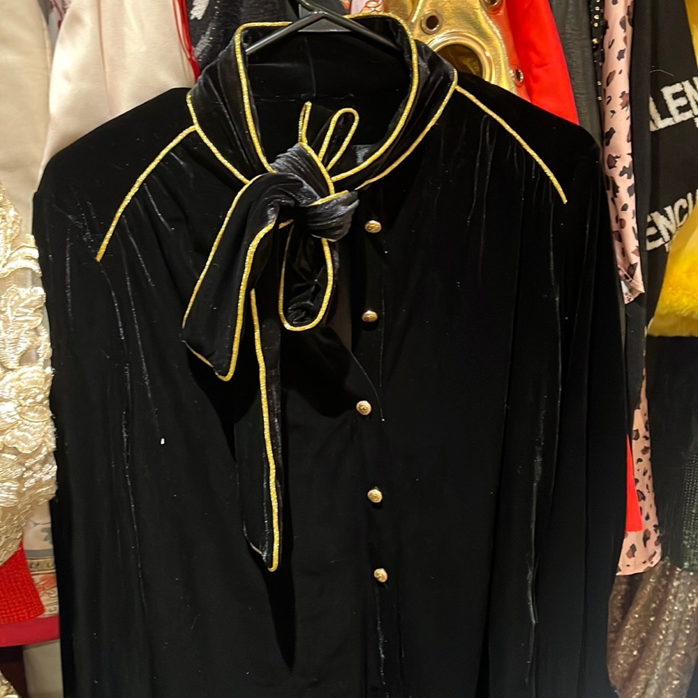 Velvet shirt fit size L